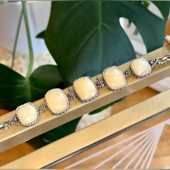 Lucky Brand Stone Design Bracelet - Picture 4 of 6